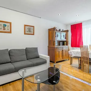  Apartment Antonija With Jacuzzi